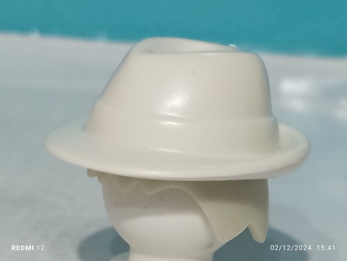 Playmobil white hat - playmobil,